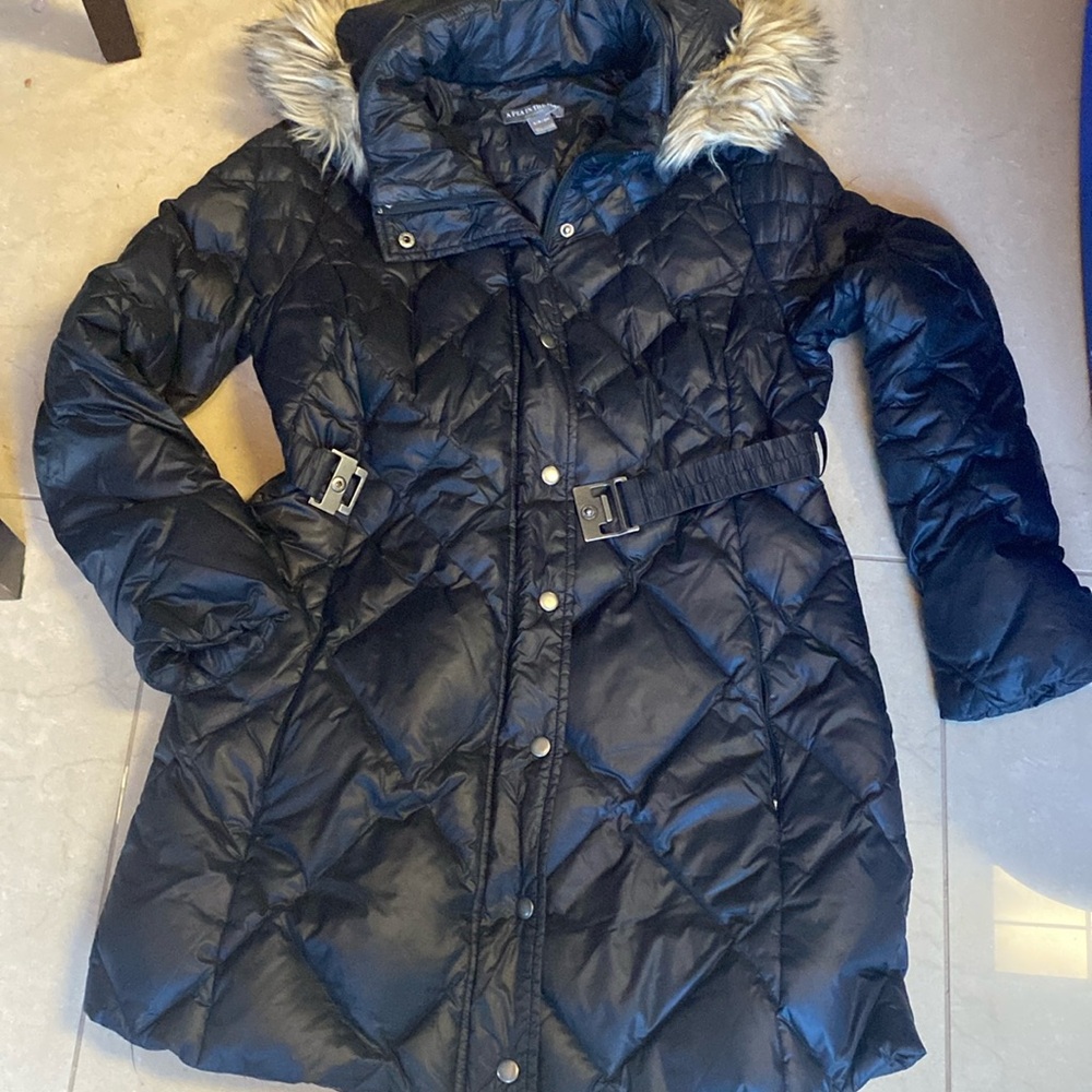 A pea in the pod maternity winter jacket. Like new condition